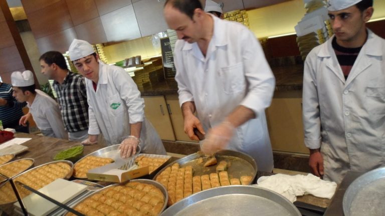 Günahlar Şehri Gaziantep’te Baklava ve Kebap Nerede Yenir?