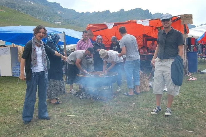 Şenliklerde kavurmanın başını bekliyoruz :)