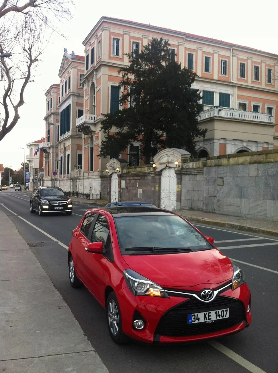 Toyota Yaris 1.3 benzinli mutidrive dış çekim Tarabya sahil