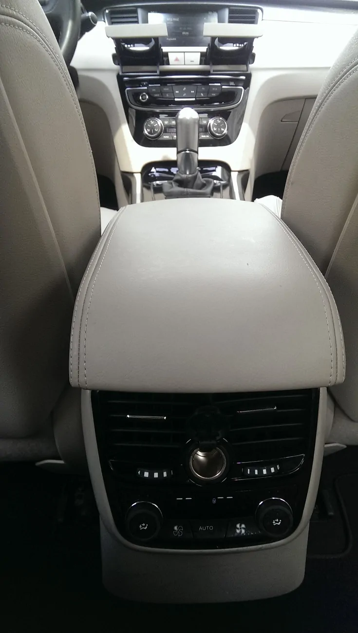 Peugeot 508 iç tasarım 2