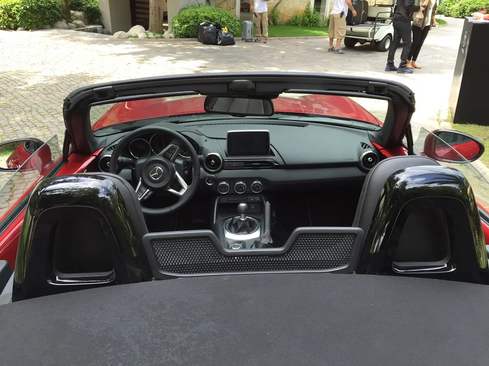 Mazda MX-5 iç tasarım 1