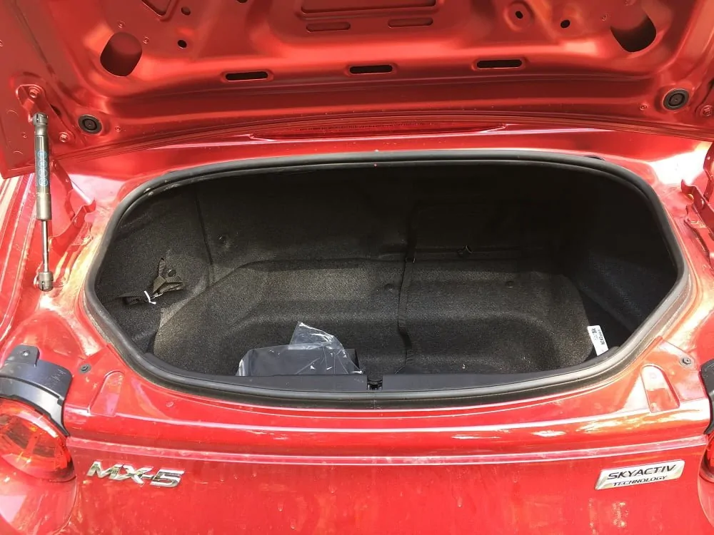 Mazda MX-5 Miata bagaj hacmi