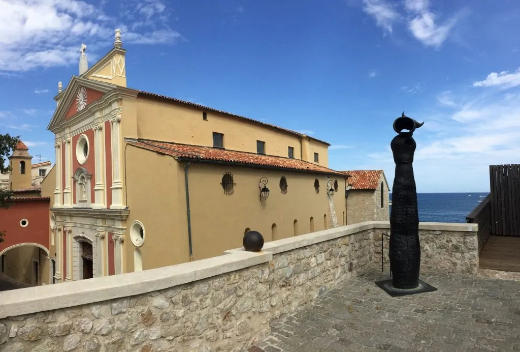 Notre-Dame-de-la-Platea d'Antibes Katedrali 1