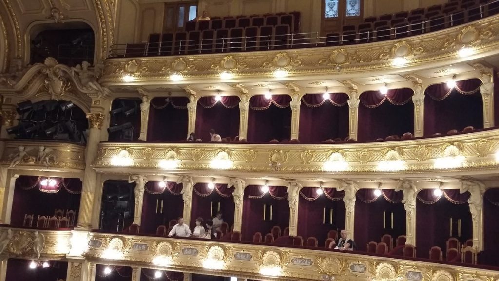 ukrayna-lvivi-gezilecek-yerler-lviv-operasi