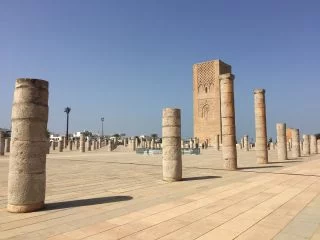 fas-rabat-hasan-ii-kulesi-mohammed-v-mozalesi-ve-camii-1