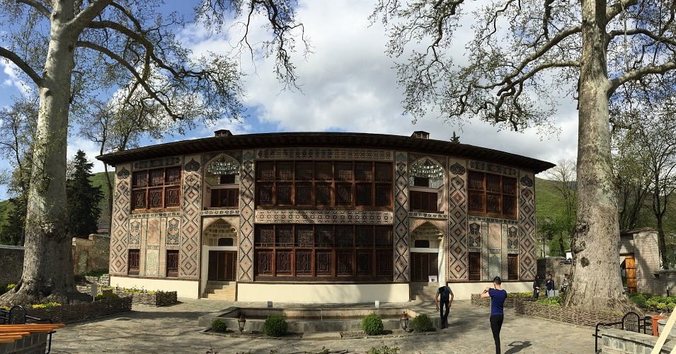 Şeki Han Sarayı