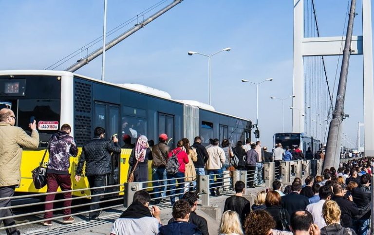 Toplu Taşıma Araçları İçinde Haksız Prim Tuzağı