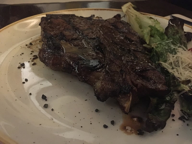 Lviv'de et nerede yenir Mons Pius T bone steak 