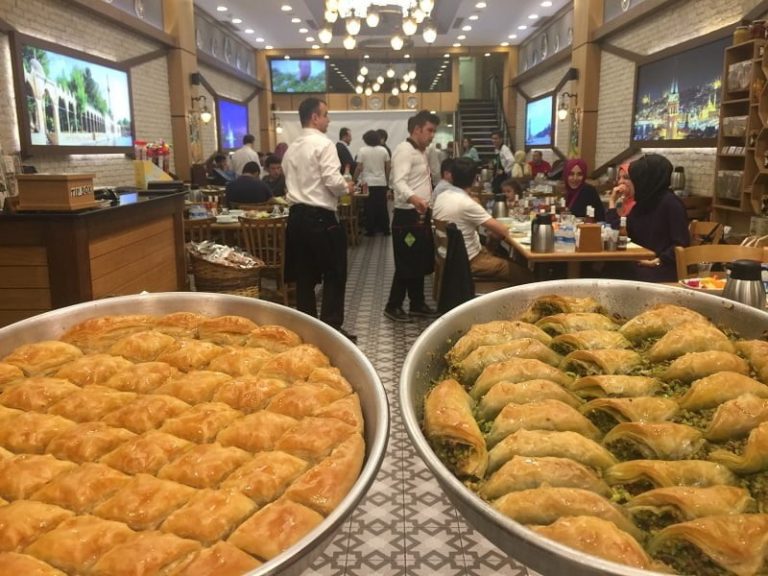 Baklavacı Mehmet Yıldırım: Şekersiz Ballı Baklava Mucidi