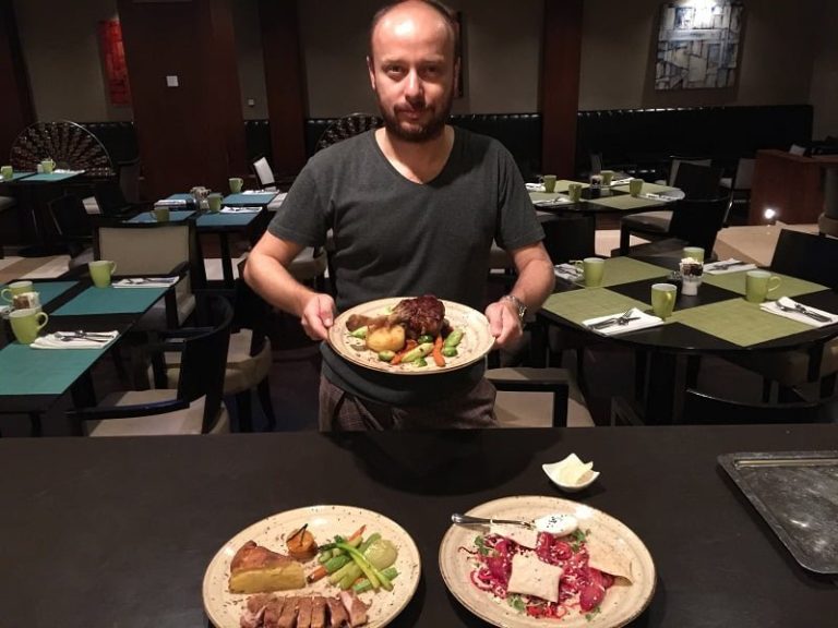 Mövenpick İstanbul’da Çikolatalı Yemekler Nasıl?