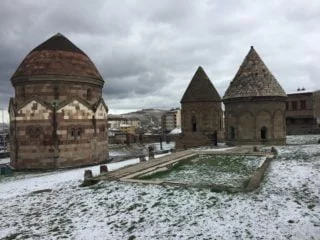 erzurum 3 kumbet